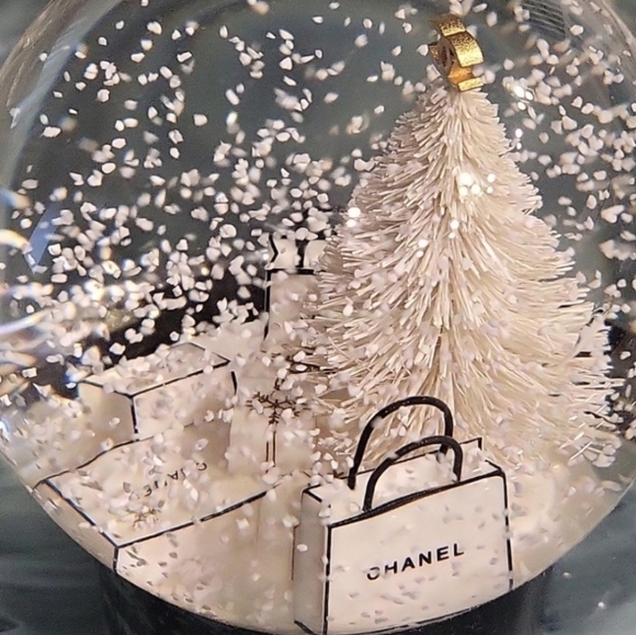 Chanel White Holiday Snow Globe - Picture 3 of 8